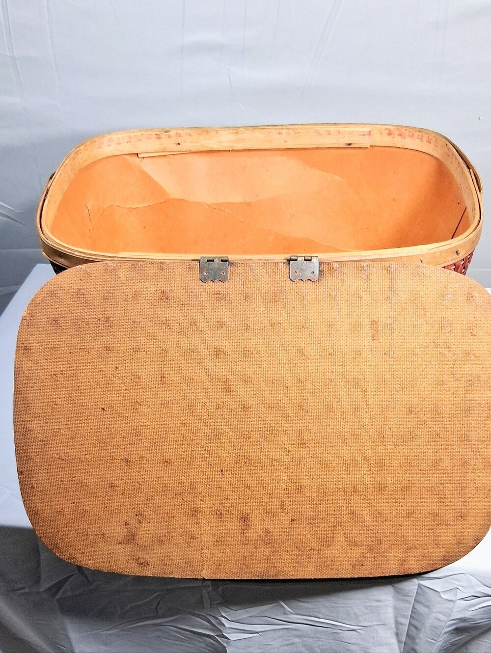 Vintage Mid Century Redman Woven Picnic Basket/Hamper Has Identifying Stamp - Picture 13 of 15